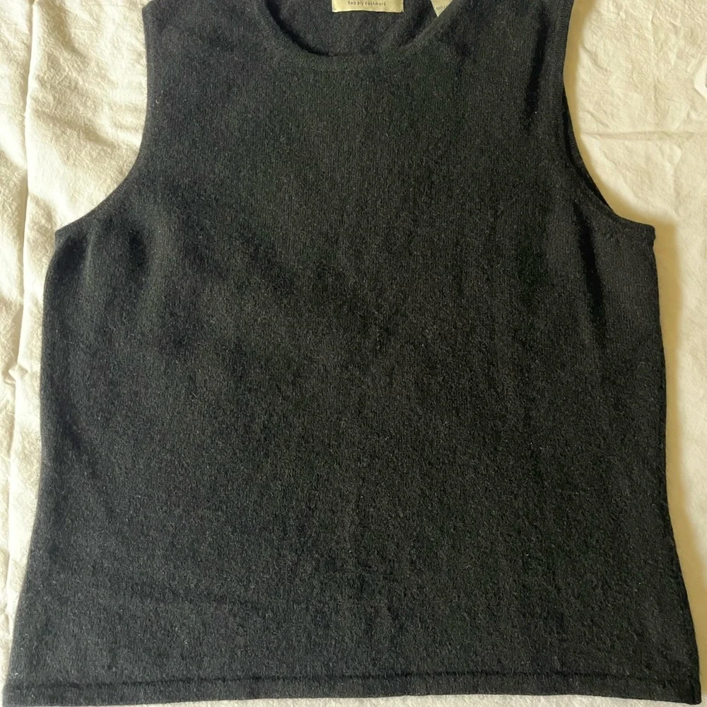 Lord & Taylor 100% Cashmere Vest women’s M - slipover, tank top - Picture 5 of 9